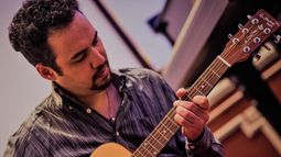 Leandro, notable músico.
