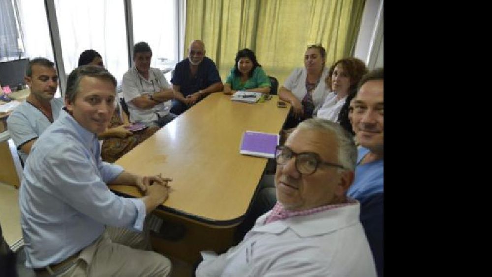 Gray se reunió con los jefes de servicio del Hospital Santamarina