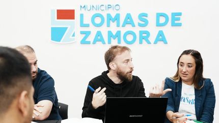 A todos los vecinos, gracias por la paciencia ante esta situación histórica, dijo.