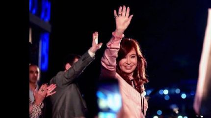 cristina regresa al pais y retoma su agenda de campana en la matanza