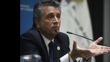 citan al ministro de agroindustria por los despidos