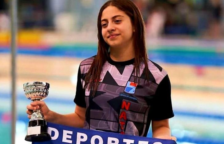 Sabina tiene 14 y un gran futuro en la natación.