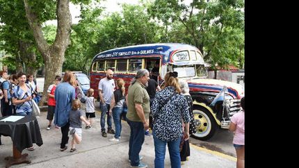 habrá tres paseos a bordo de un colectivo modelo 1947.