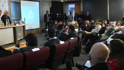 Una charla encabezada por expertos en la temática. Una charla encabezada por expertos en la temática.