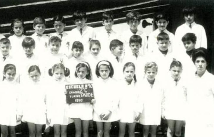 Fotografía de 2° grado turno tarde del año 1968.
