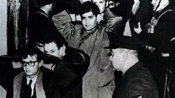 A 55 de La noche de los bastones largos