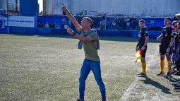 Nicolás Domingo no pudo ocultar su bronca tras otro empate de Temperley.