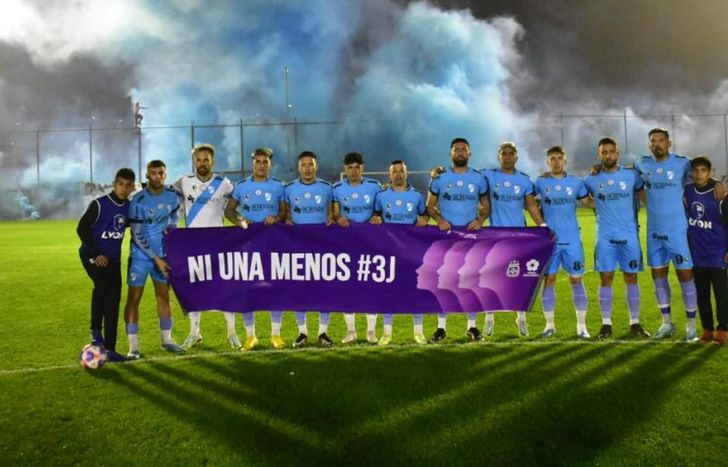 Temperley se mueve en le mercado de pases.