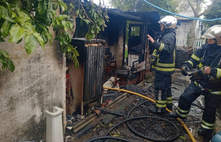 Los Bomberos de Lomas intervinieron en el lugar.