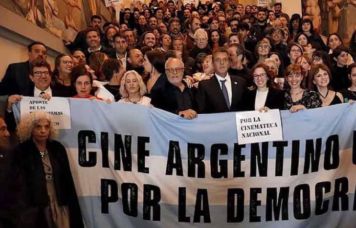 Referentes del cine junto a Sergio Massa.