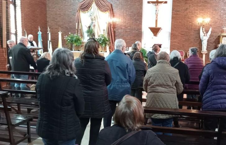 Los fieles podrán acompañar las celebraciones en la Parroquia Nuestra Señora del Carmen durante toda la semana.