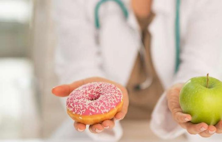 Comer saludablemente y hacer ejercicio mejora la calidad de vida.