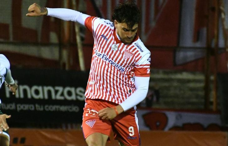 Un intento de Mauricio Asenjo para el local.