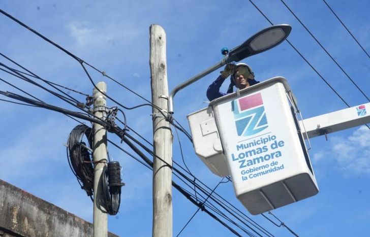 En los últimos meses instalaron más de 1.700 luces LED.