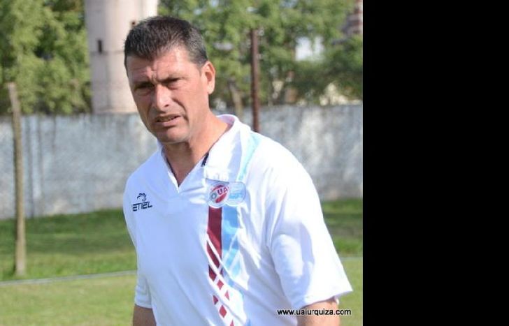El DT de la UAI Urquiza es la primera opción en el Celeste.