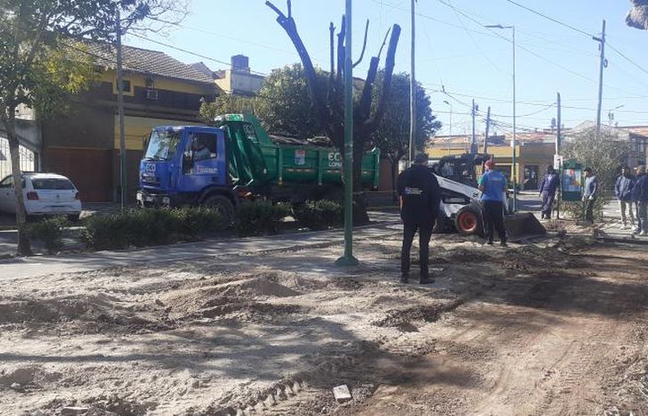 Este lunes arrancó la obra en la Plaza Martel.