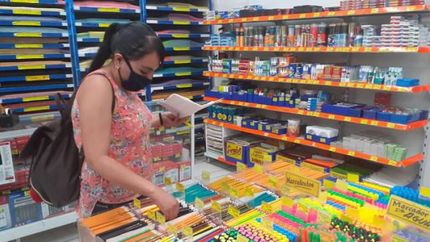 La gente averigua y compara antes de comprar.