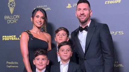 Antonela Rocuzzo y Lionel Messi, en familia.