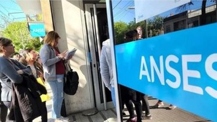 Diario La Unión | Casi 300 mil personas solicitaron el seguro de desempleo durante el Gobierno de Javier Milei.