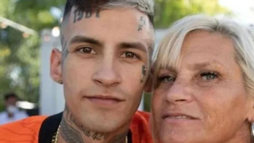 L-Gante reveló por qué sigue viviendo con su mamá