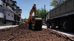 Repavimentan 16 cuadras de la calle Doyhenard.