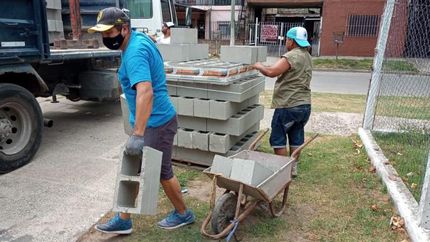 El centro está entre las calles Ginebra y Claudio de Alas.
