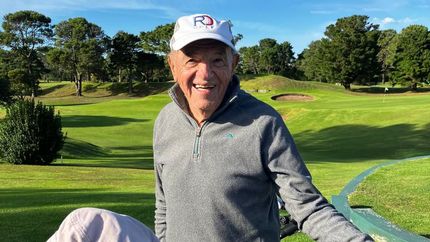 Es muy reconocido en Temperley por todo lo que sembró en sus alumnos: enseñanza y amor por el deporte. Es muy reconocido en Temperley por todo lo que sembró en sus alumnos: enseñanza y amor por el deporte.