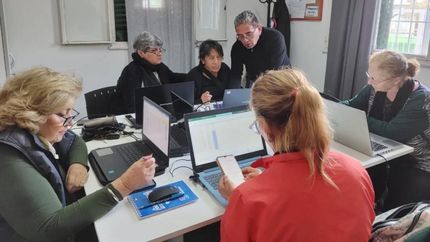 El objetivo es fortalecer la inclusión digital en los barrios.
