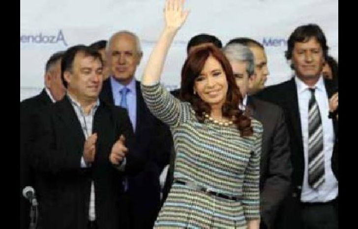 03-06-2015_mendoza_-la_presidenta_cristina_fernndez (1)