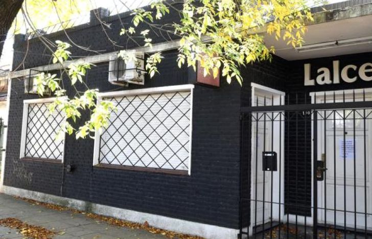 En Alberti 190, Lomas.