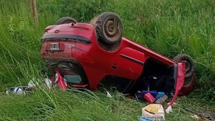 Así quedó el auto de la familia de Llavallol. Así quedó el auto de la familia de Llavallol.