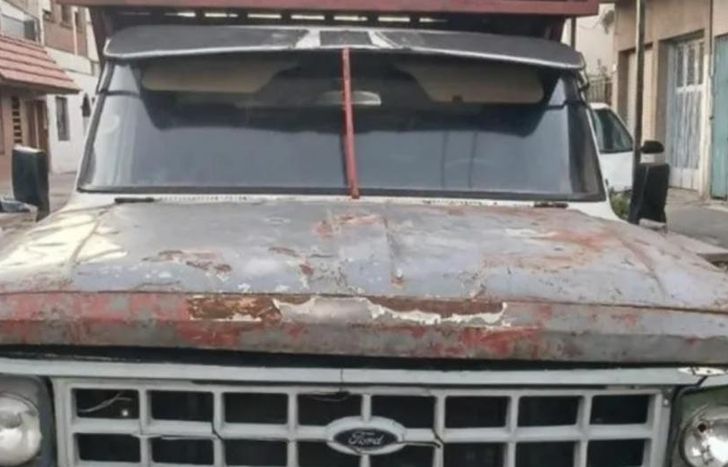 La camioneta que habrían utilizado los agresores.