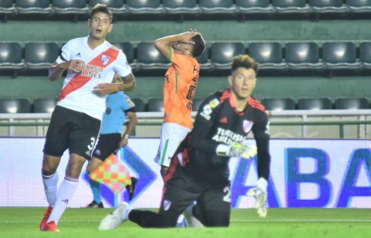 Álvarez se perdió la más clara del segundo tiempo.
