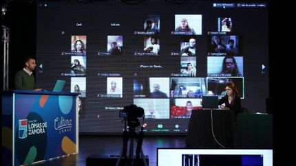 uno por uno, los cursos gratuitos que los lomenses pueden hacer por zoom