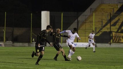 Un pasaje con fricción en el mediocampo. Un pasaje con fricción en el mediocampo.