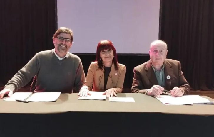 El jurado estuvo compuesto por los escritores Jorge Rampinini, Cecilia Santoro y Mariano Bucich.