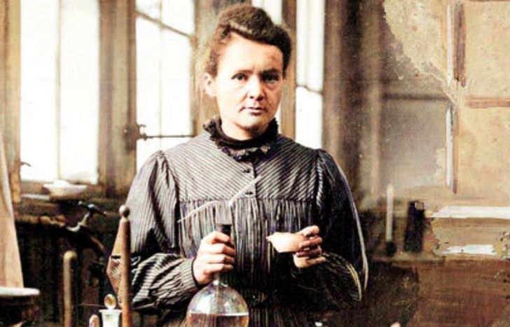 Marie, en su laboratorio.