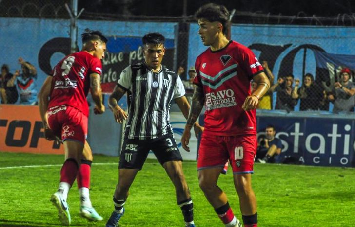 Tomás Sives y más atrás Paniagua.