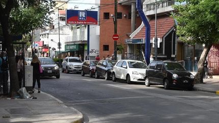 Las personas podrán dejar sus vehículos en calles céntricas sin inconvenientes.