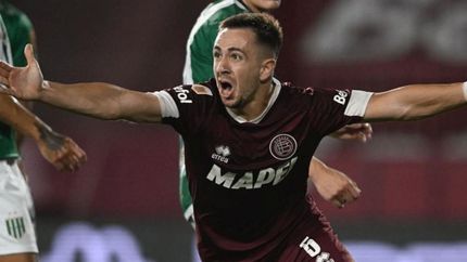 El volante fue el autor del gol para Lanús. El volante fue el autor del gol para Lanús.