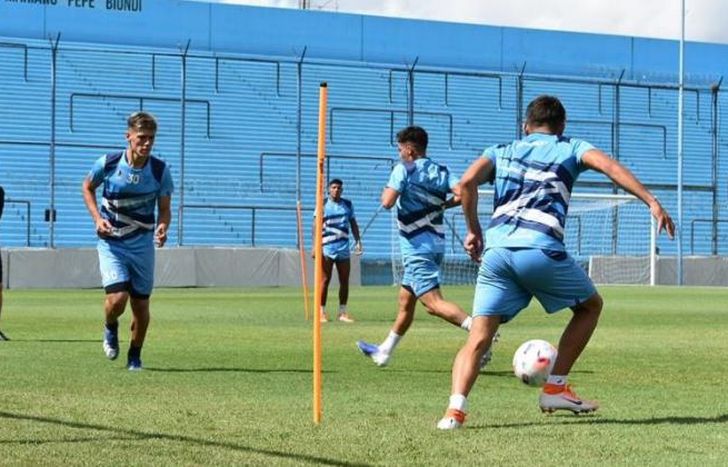 Temperley empieza a moverse en el mercado de pases.