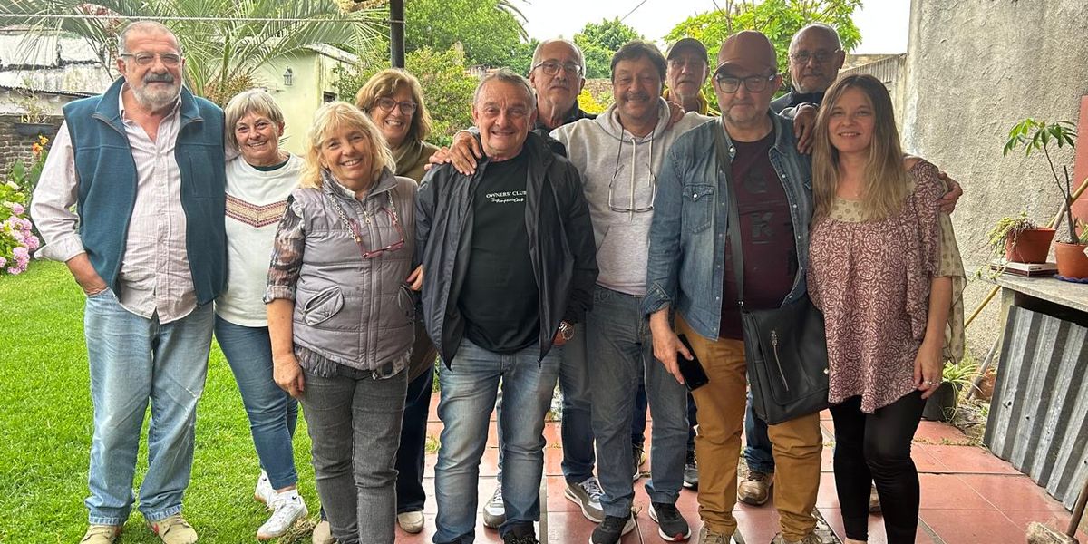 Un encuentro lleno de nostalgia. En Lomas, los exalumnos se reunieron para celebrar los 50 años de egresados.