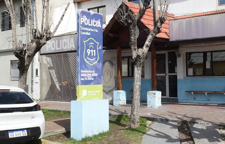 Efectivos de la Comisaría 4ta de Lomas evitaron el hecho delictivo.