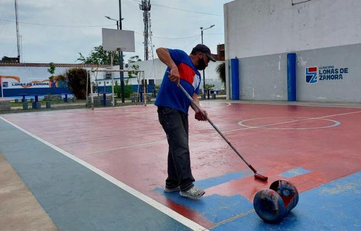 Se están poniendo a punto las tres canchas que tiene el predio.