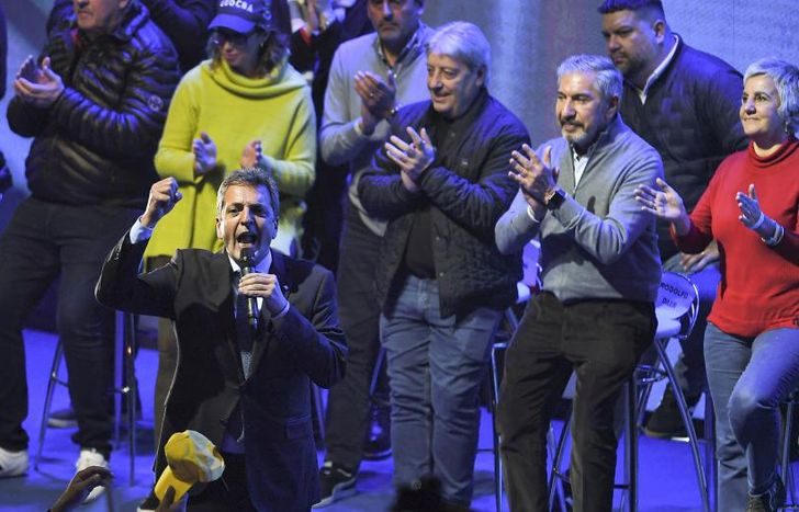 Junto a Agustín Rossi y Wado de Pedro.