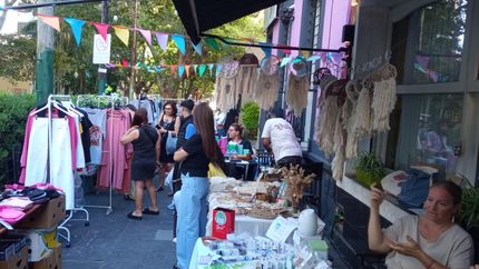 Acceso gratuito, con más de 30 puestos, este sábado en Lomas. Acceso gratuito, con más de 30 puestos, este sábado en Lomas.