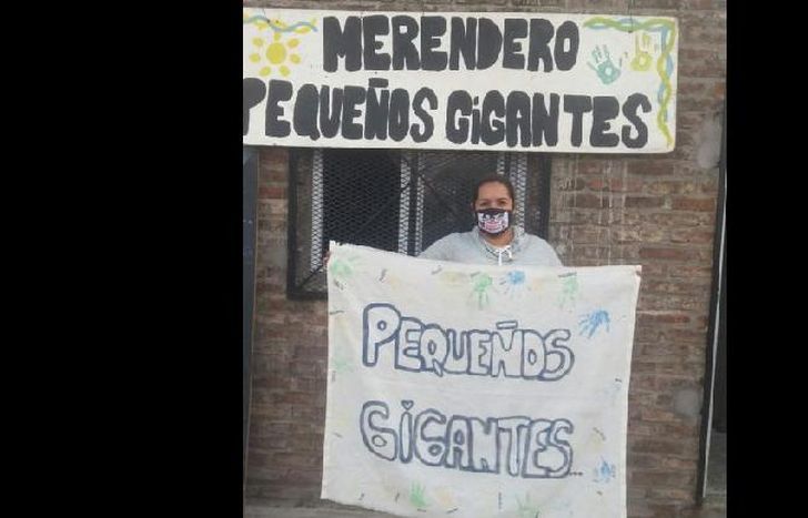 Gabriela Ayala es una de las referentes de los 14 integrantes que componen el merendero.