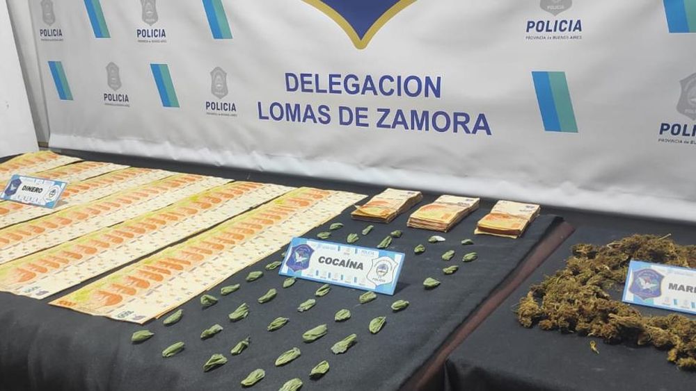 Incautaron cocaína, marihuana y dinero en efectivo.