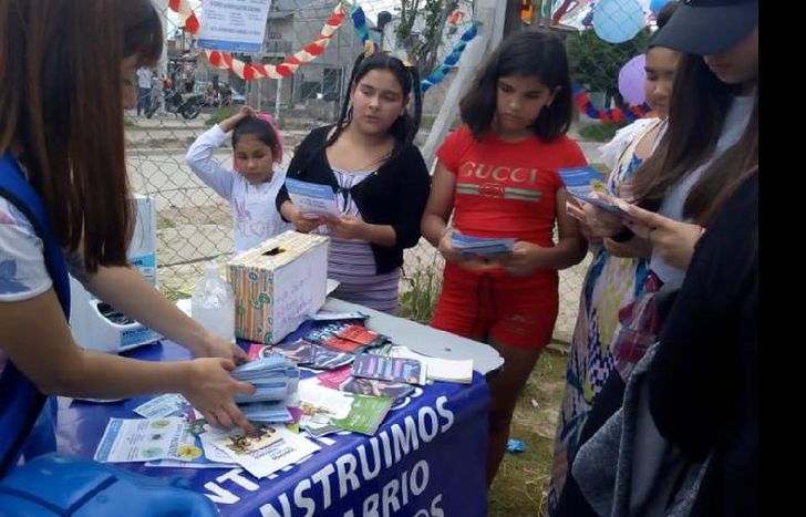 el programa estimula el desarrollo de una juventud más sana.