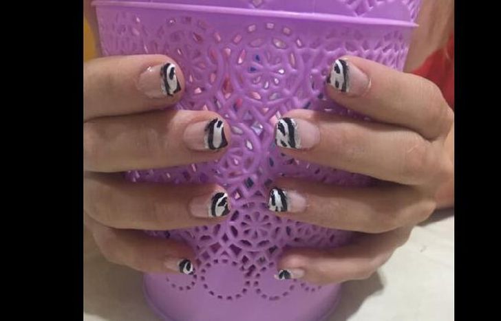 Hay diferentes cursos de uñas para tomar.